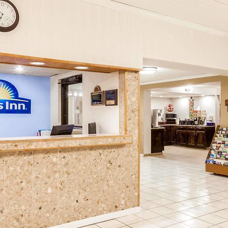 איסט סירקיוז Days Inn Syracuse מראה חיצוני תמונה