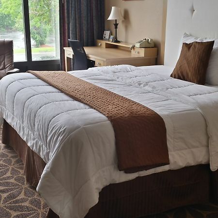 איסט סירקיוז Days Inn Syracuse מראה חיצוני תמונה