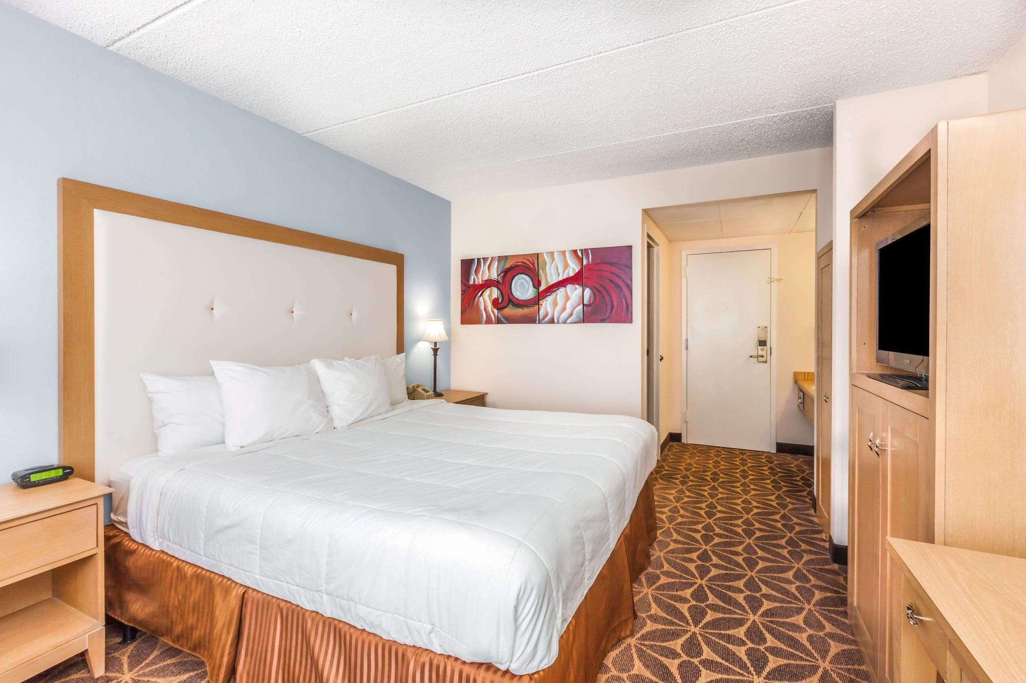 איסט סירקיוז Days Inn Syracuse מראה חיצוני תמונה