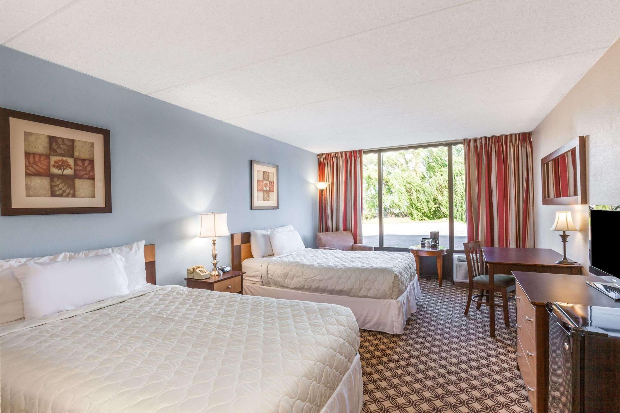 איסט סירקיוז Days Inn Syracuse מראה חיצוני תמונה