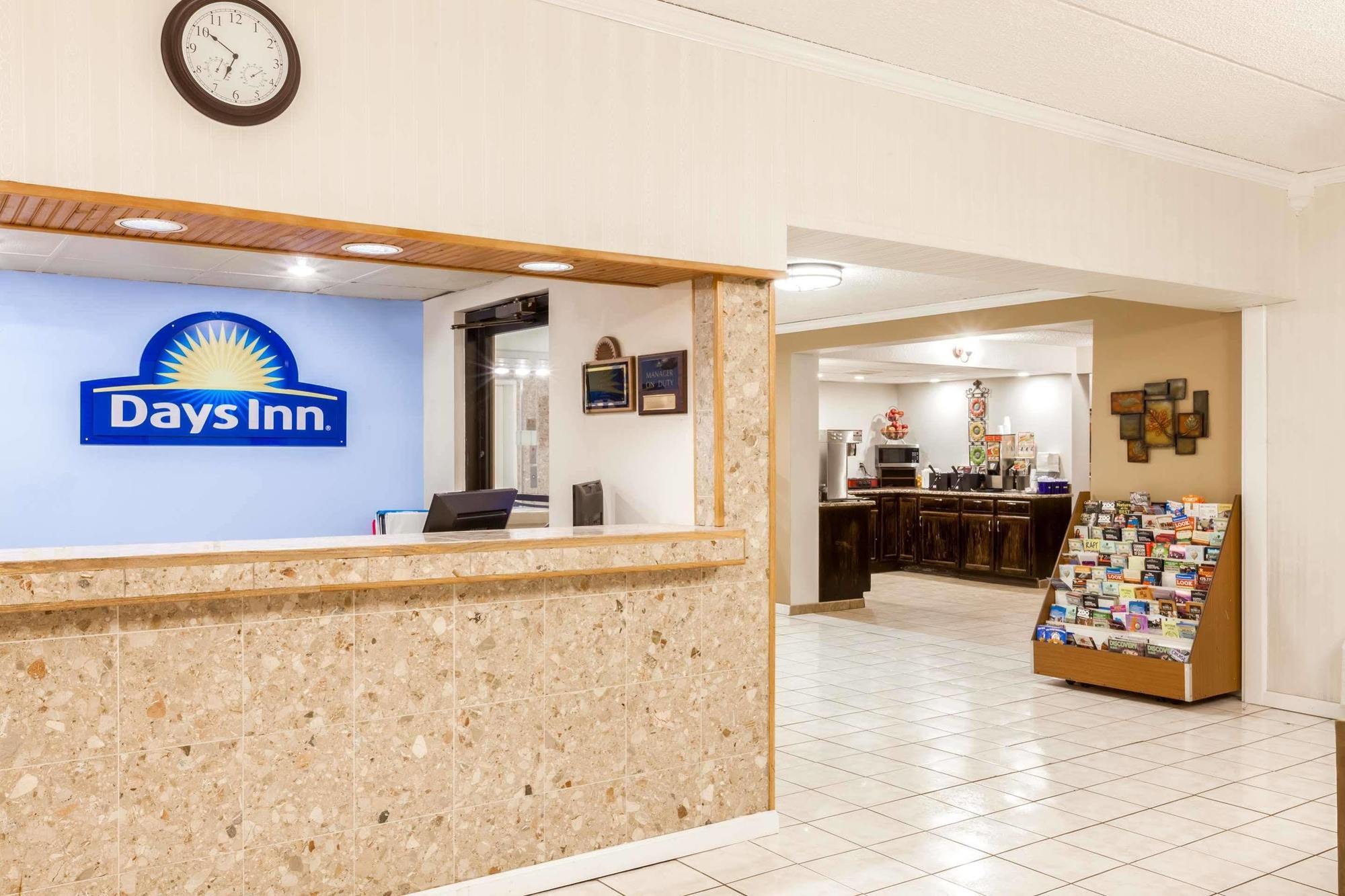 איסט סירקיוז Days Inn Syracuse מראה חיצוני תמונה